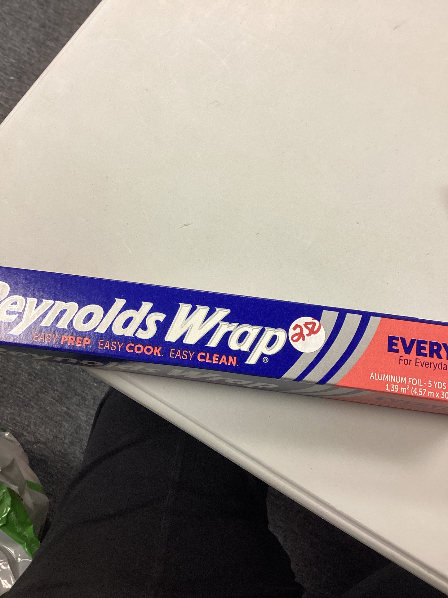 Reynolds Wrap 15 sq ft