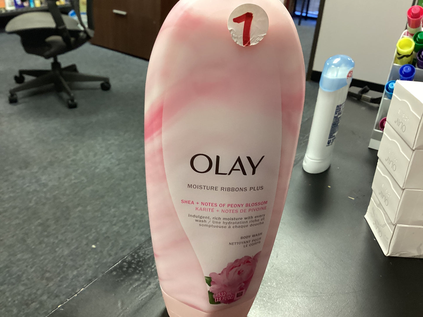 OLAY body Wash shea butter & peony blossom