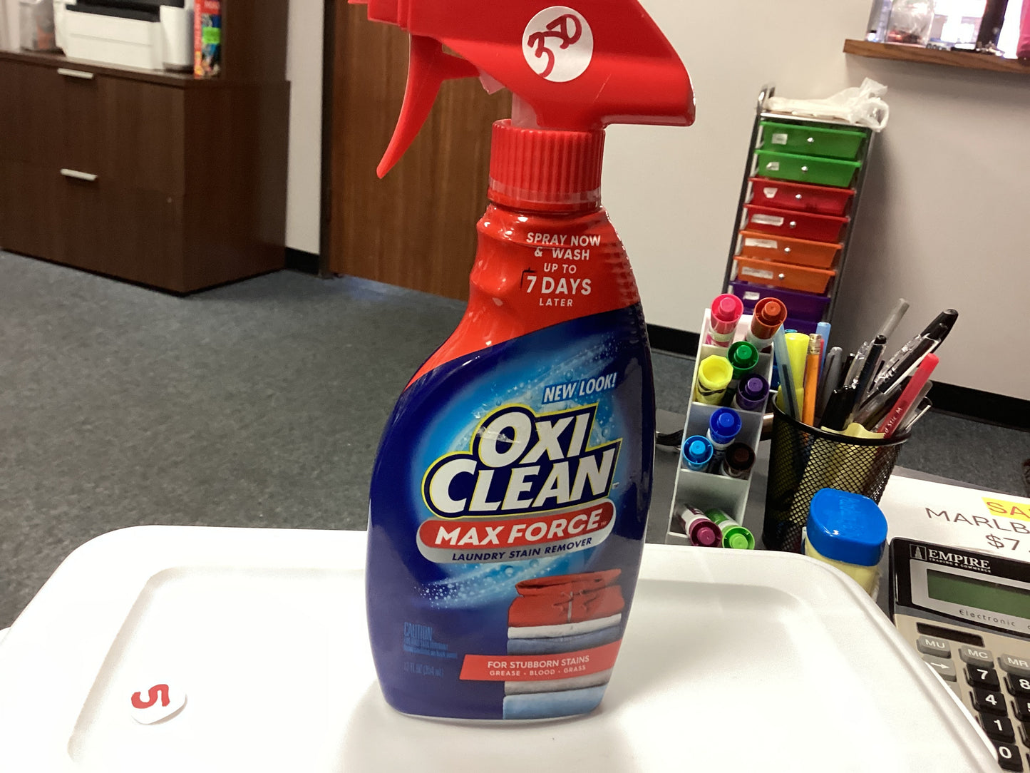 Oxi clean max force laundry spray