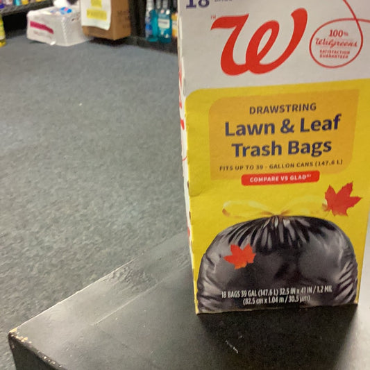 Lawn & leaf trash bags w/drawstring
