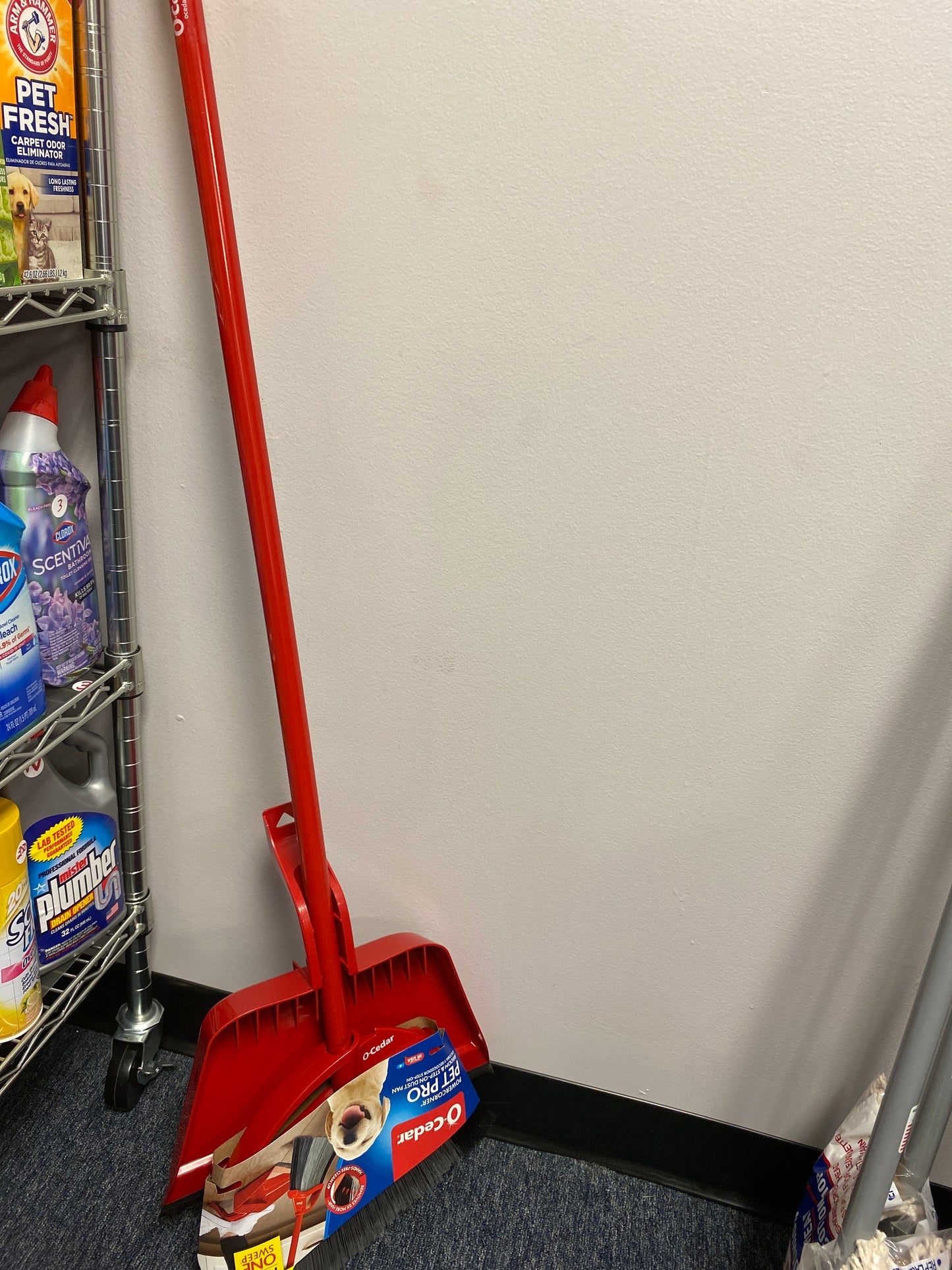 O-Cedar broom & dustpan