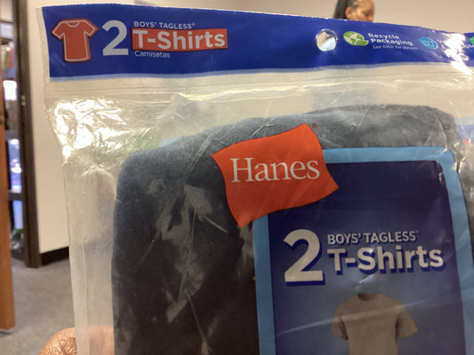 Hanes boys T-shirt (large)