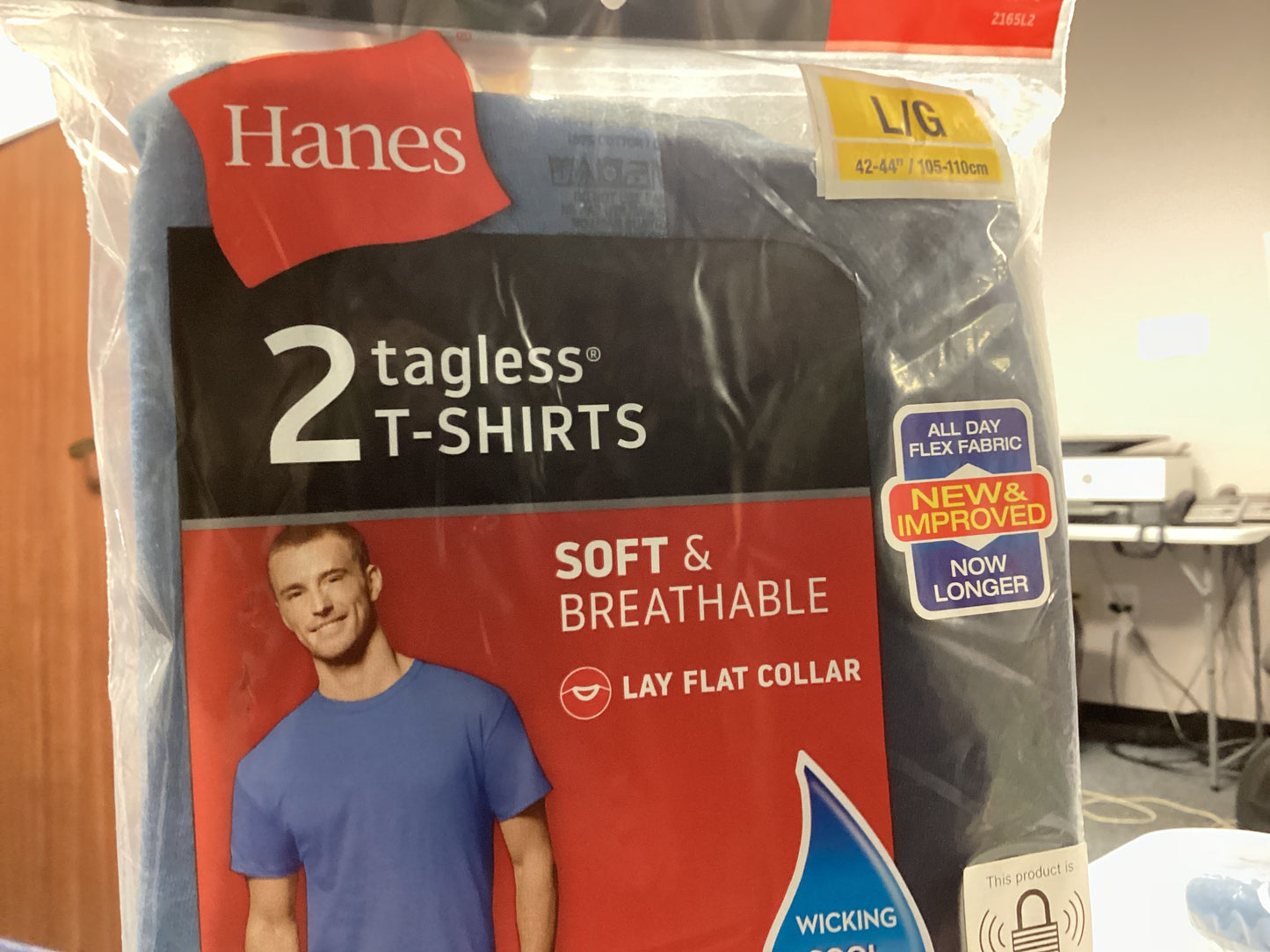 Hanes men tagless T-shirt (large)