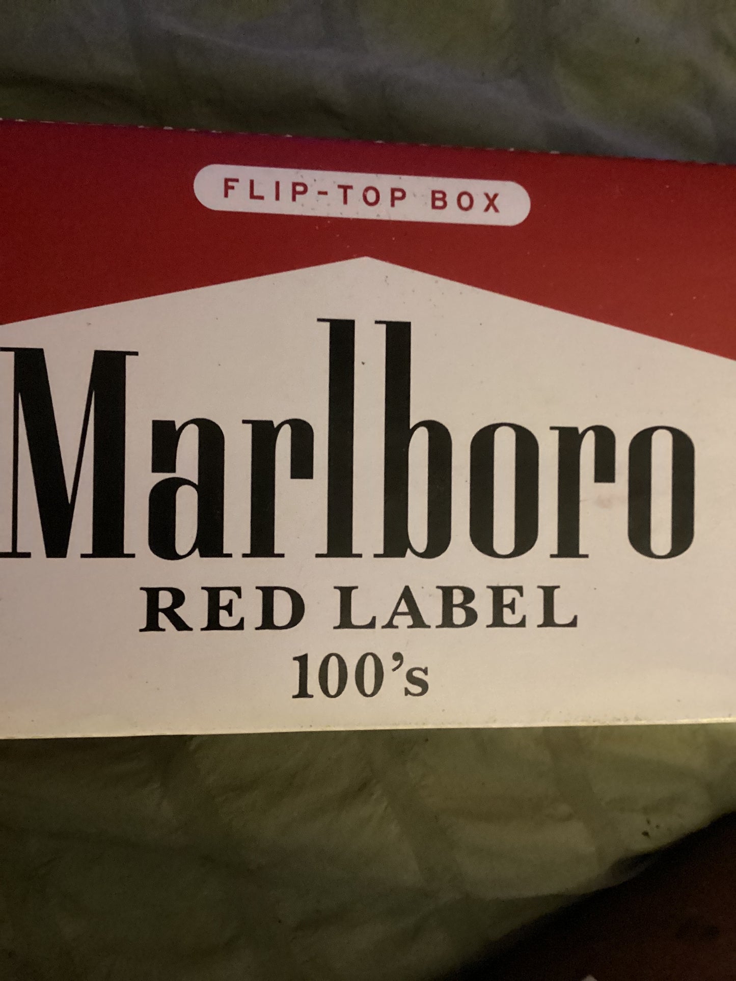 Marlboro red 100s box cigarettes