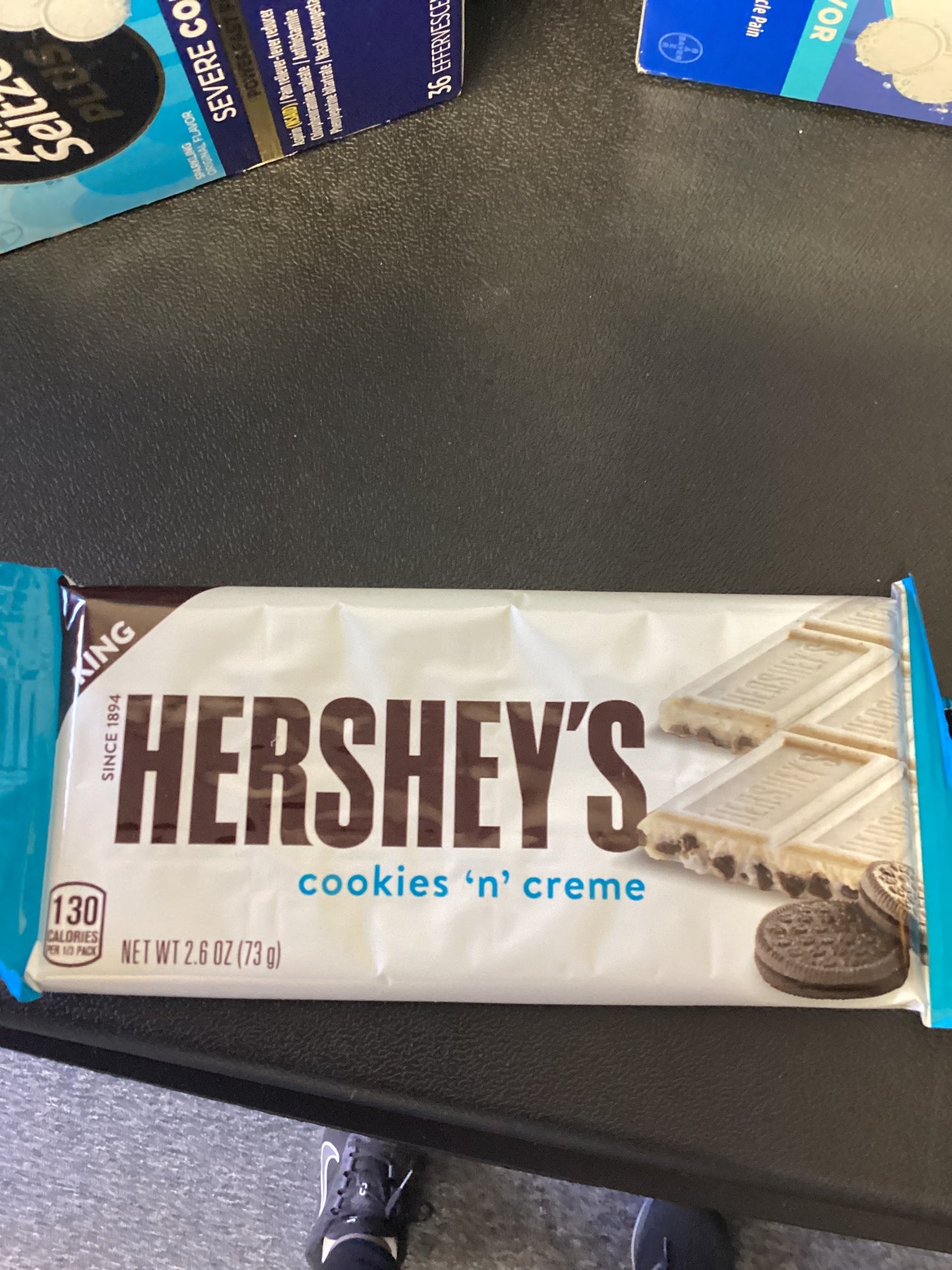 Hersheys w/cookies n crème regular sz
