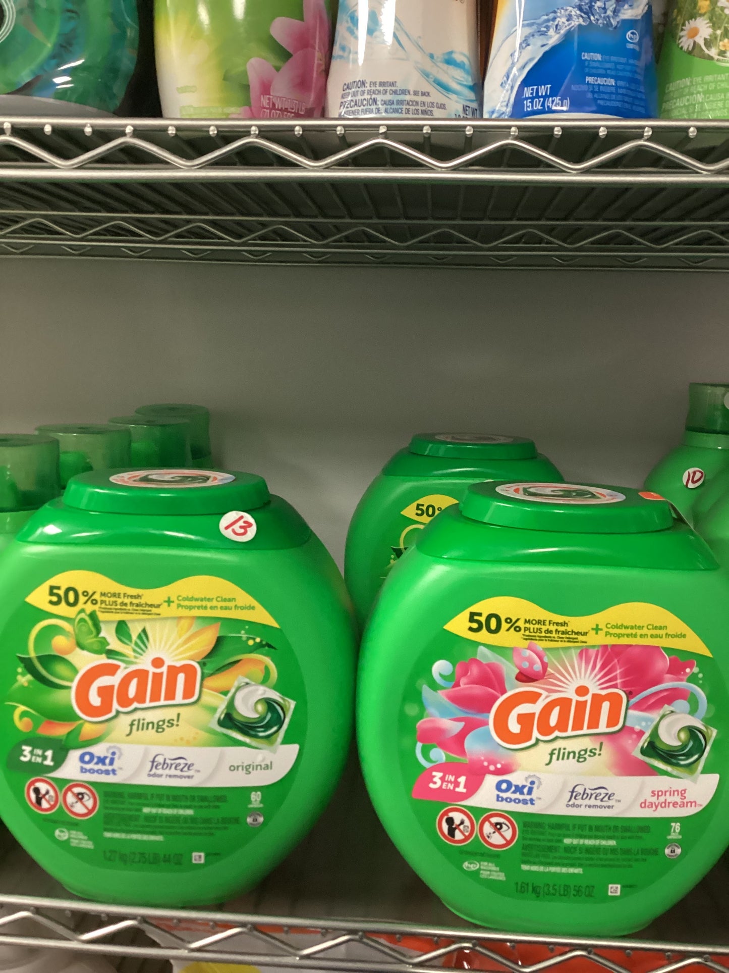 Gain Flings laundry detergent (bucket)