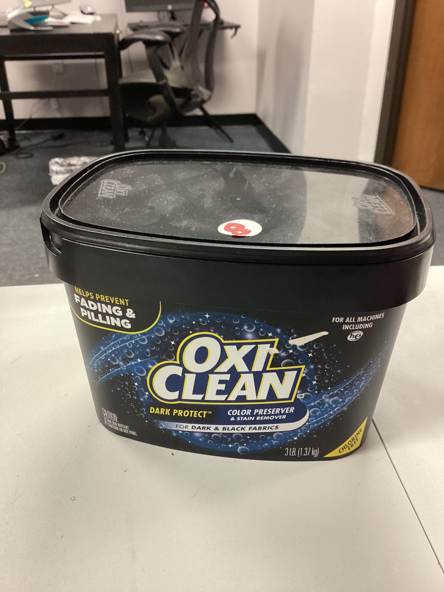 Oxi clean laundry detergent